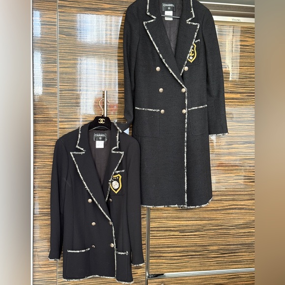 ❗️SOLD❗️LOT 1688❗️FINAL PRICE❗️BRAND NEW ICONIC CHANEL 2005 coat - Picture 5 of 17